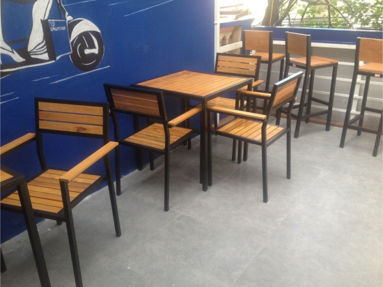 20 mẫu bàn ghế quán bar cafe giá rẻ, xu hướng sử dụng bàn ghế bar cafe 2022